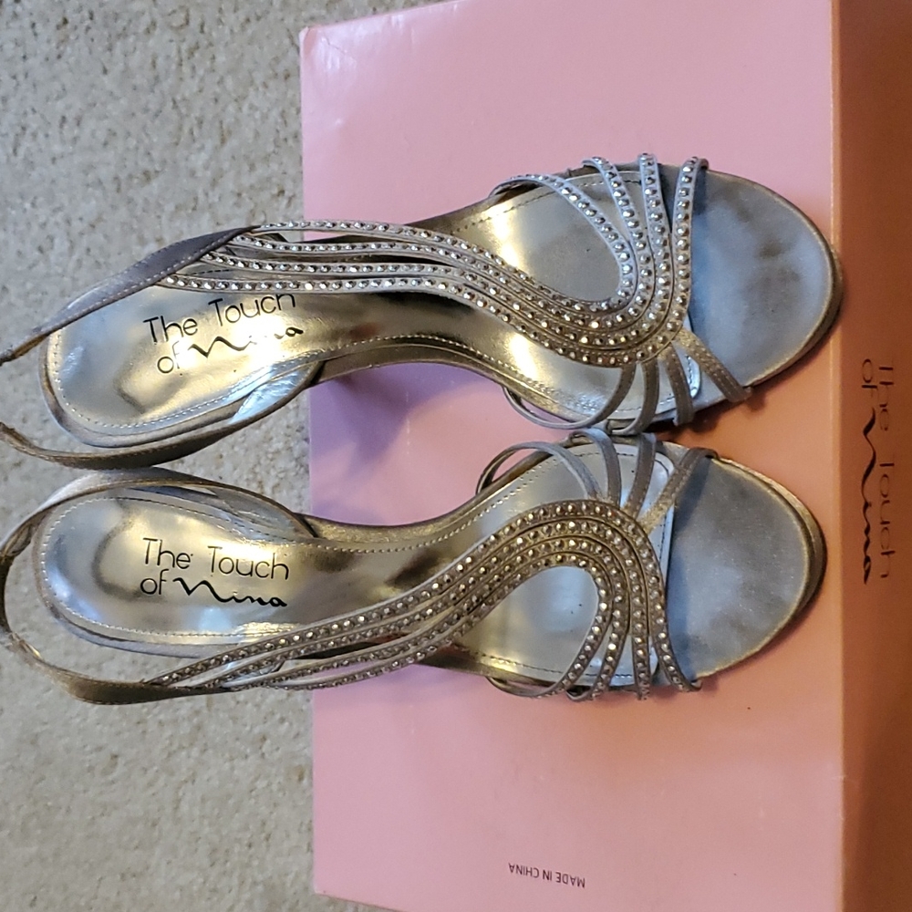 Nina heel